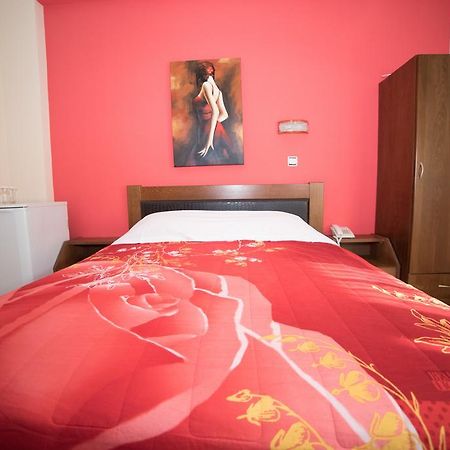 Hotel Galaxias Káto Loutrákion Dış mekan fotoğraf