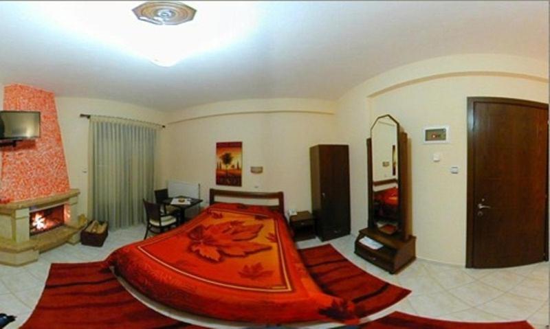 Hotel Galaxias Káto Loutrákion Dış mekan fotoğraf