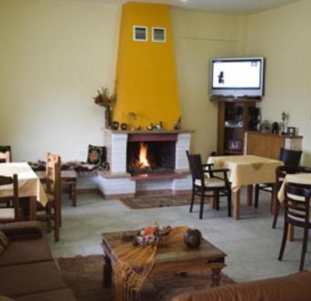 Hotel Galaxias Káto Loutrákion Dış mekan fotoğraf