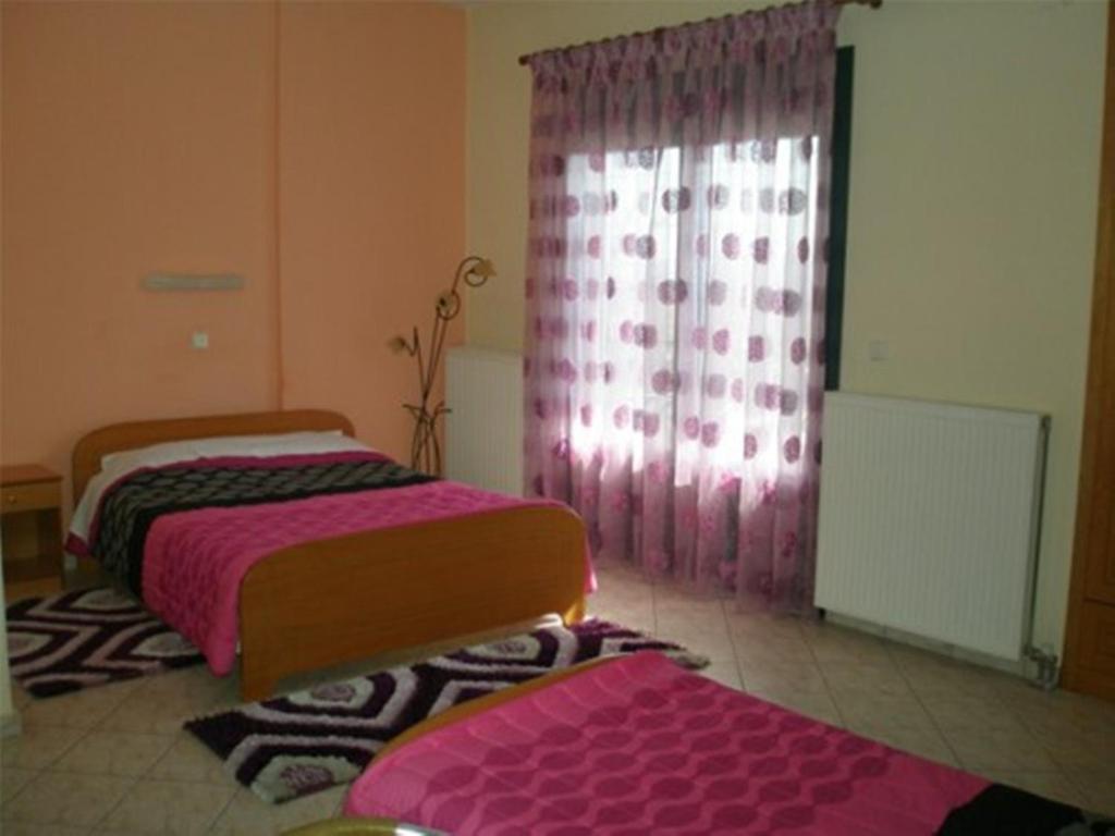 Hotel Galaxias Káto Loutrákion Oda fotoğraf