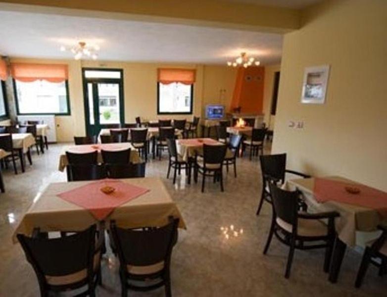 Hotel Galaxias Káto Loutrákion Dış mekan fotoğraf