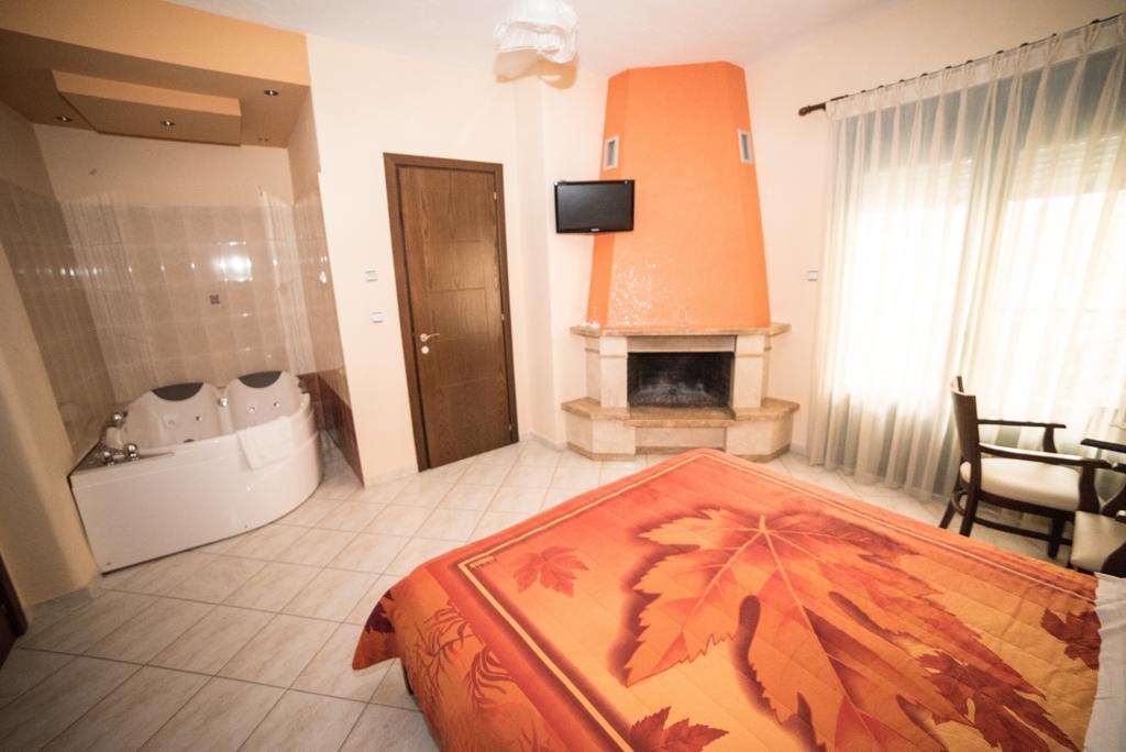 Hotel Galaxias Káto Loutrákion Dış mekan fotoğraf