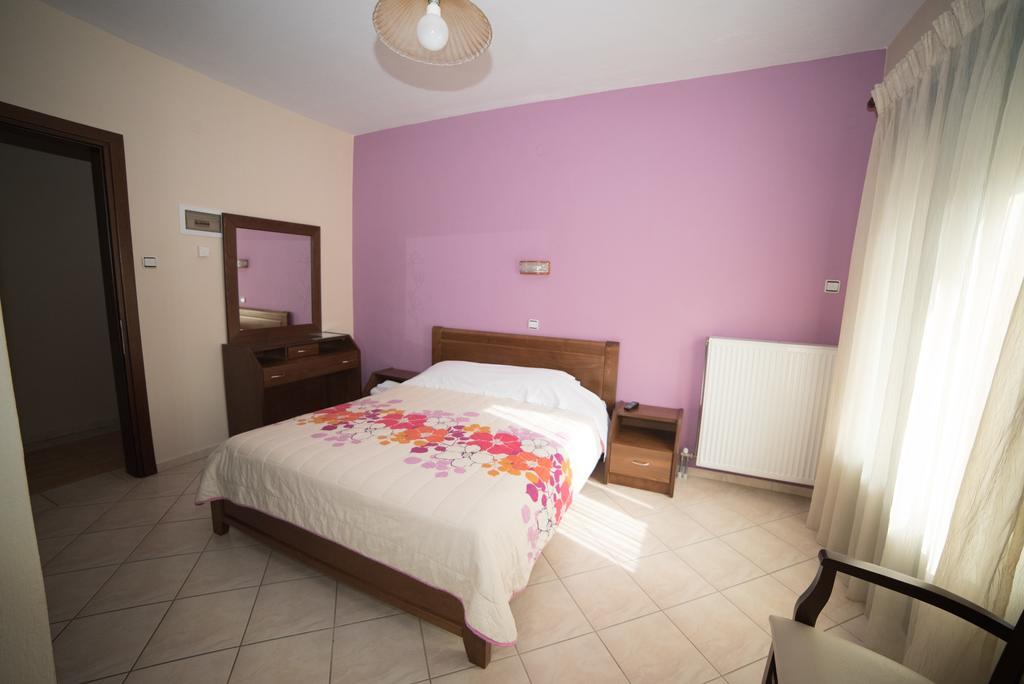 Hotel Galaxias Káto Loutrákion Dış mekan fotoğraf