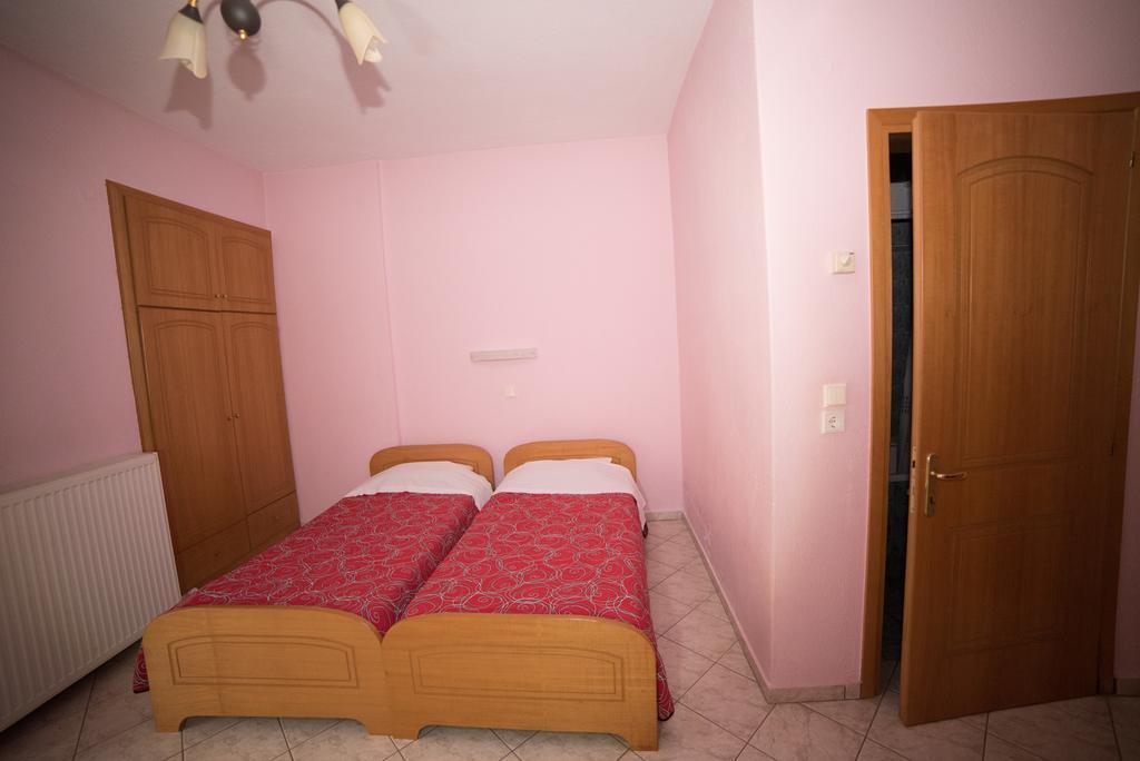 Hotel Galaxias Káto Loutrákion Dış mekan fotoğraf
